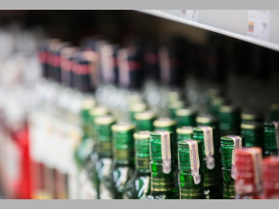 Минпромторг предложил снизить госпошлину за лицензию на продажу алкоголя