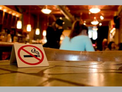 Депутат Госдумы предлагает запретить курение в ресторанах