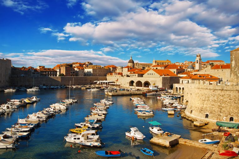 Из-за наплыва туристов в Дубровнике запретили открывать новые рестораны