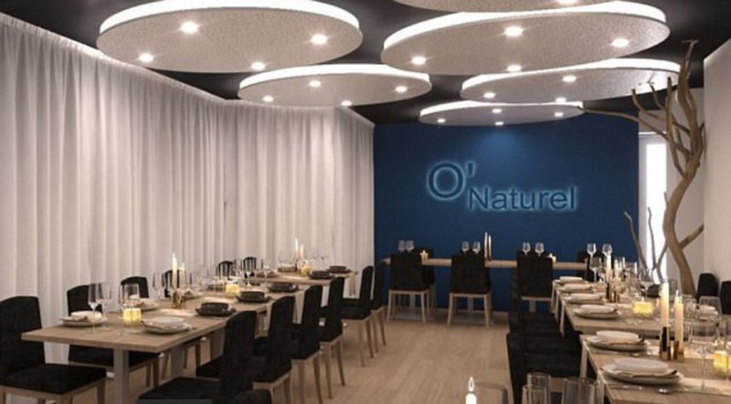 В Париже открылся нудистский ресторан