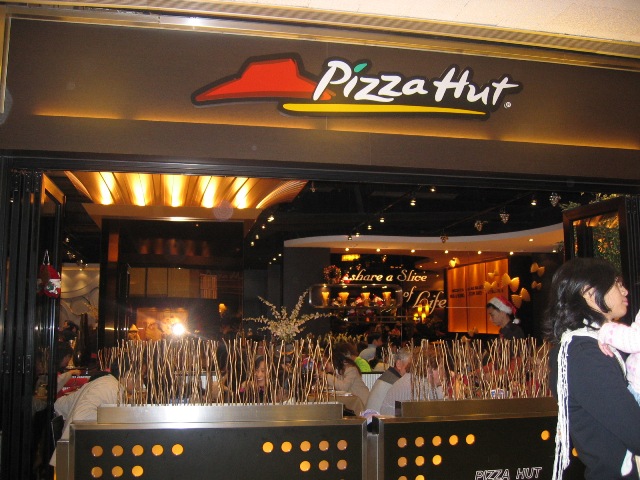 Петербургская Pizza Hat поменяет формат ресторанов