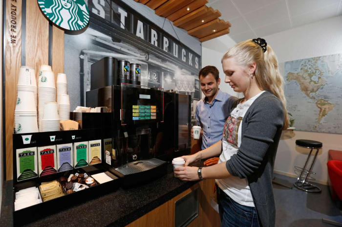 Starbucks запустит 10 точек самообслуживания в России
