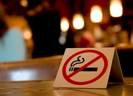 В японских ресторанных заведениях запретят курение