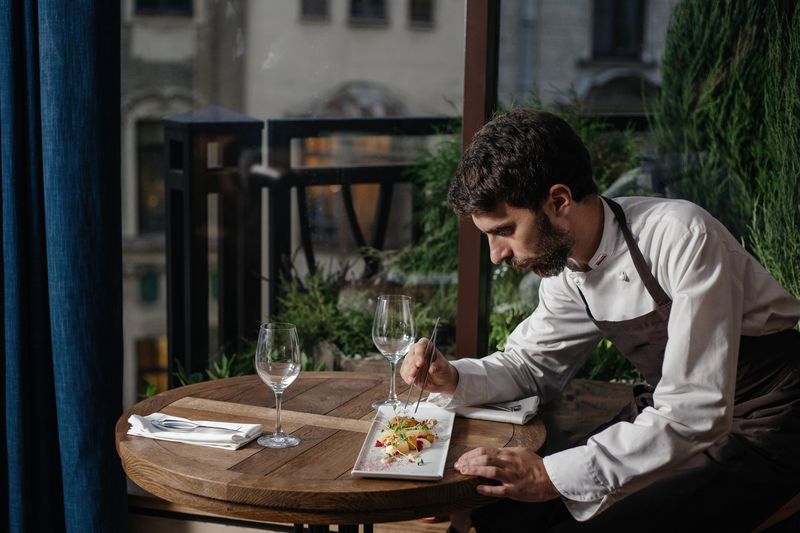 Телячьи Нежности – девятый, самый масштабный и сложный проект ресторанной группы Gourmetto, которую возглавляет Артем Горелов