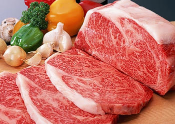 Самым дорогим в мире мясом считается мраморная говядина из коров Вагиу