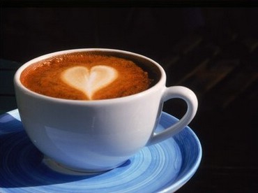 В сиднейском кафе за кофе можно расплатиться поцелуем