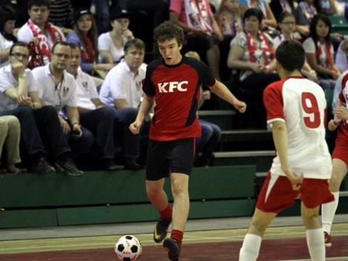 Начался третий сезон Всероссийского чемпионата KFC по мини-футболу среди любительских команд