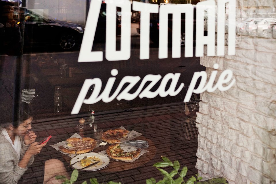 Пиццерия Zotman Pizza Pie открылась на Большой Никитской в Москве