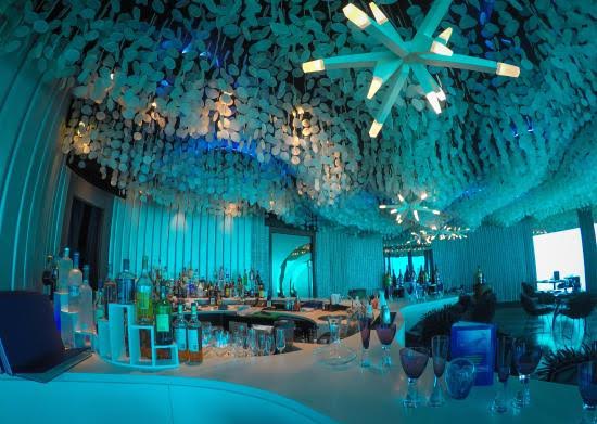 Сеть отелей Per Aquum открыла подводный клуб-ресторан Subsix
