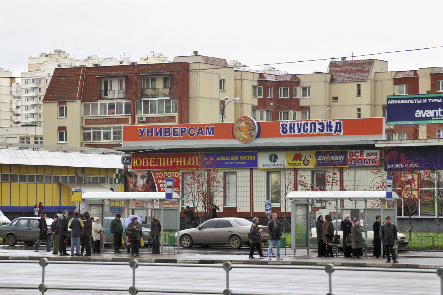 В Петербурге неуклонно растут ставки стрит-ритейла