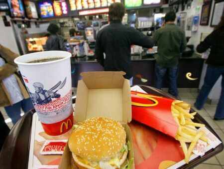Российское Общество защиты прав потребителей вызвало McDonald’s в суд