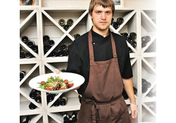 Салат с ростбифом от Ильи Бурнасова, шеф-повара петербургского загородного ресторана Barbeque при «Президент Отеле»