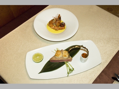 Плато из тунца в сопровождении морского гребешка и креветки  от Михаила Кудрявцева, шеф-повара банкетного ресторана «Дарья»