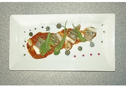 Патагонский клыкач с томатно-рыбным соусом от Юрия Дедова, шеф-повара ресторана «Бали»