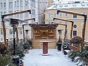 Зимние бары на свежем воздухе открылись в Москве