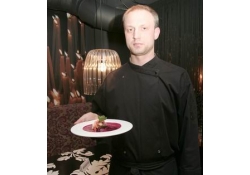 Холодный борщ с крабом от шеф-повара ресторана «Фонтанка, 8» Юрия Маланки