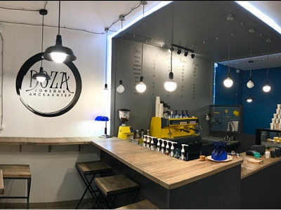 Сеть мини-кофеен DOZA cafe развивается в Петербурге