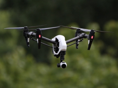 Летние веранды в Москве будут контролировать с помощью дронов
