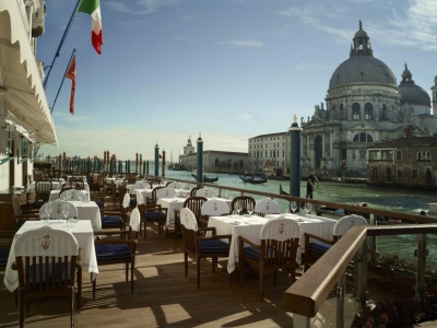 Итальянский опыт открытия ресторанов и кафе после карантина