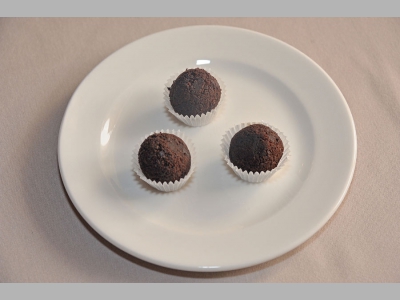 Конфеты «Тёмный шоколад с гречкой» от Светланы Абакшевой, шеф-кондитера ресторана «Дом»