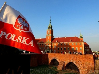 В Польше введут ограничения на работу ресторанов и кафе