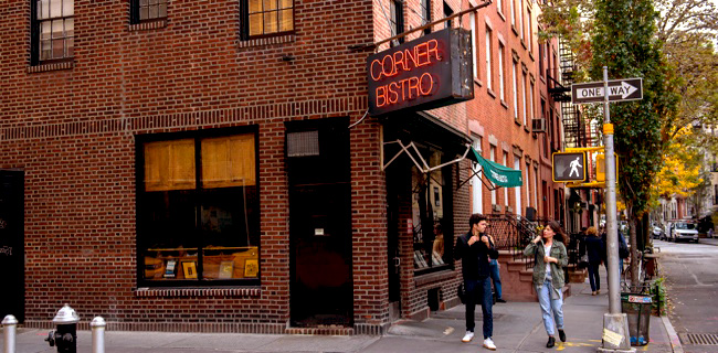 Более трети ресторанов и баров Нью-Йорка не могут заплатить за аренду ни цента