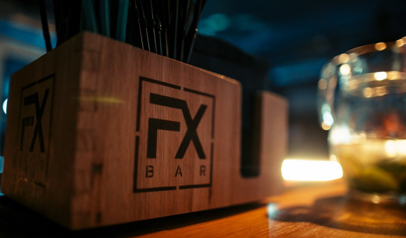 На Литейном проспекте в Петербурге открылся FX Bar