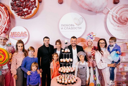 В Москве открылась кондитерская «Любовь и сладости»