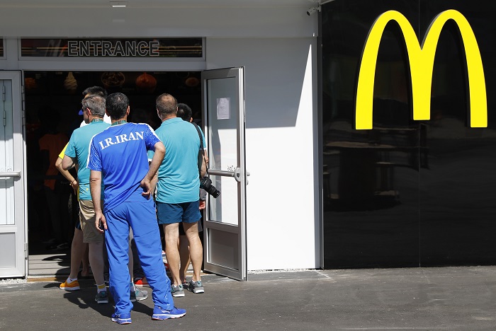 «Макдональдс» определил норму выдачи еды спортсменам в олимпийской деревне Рио