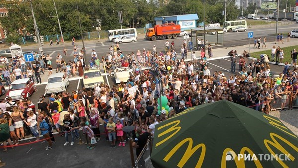 В Томске прошло открытие первого ресторана McDonalds