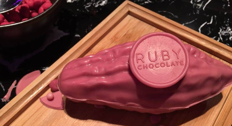 Новый рубиновый шоколад создали в Швейцарии