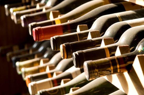 Минсельхоз предлагает ввести минимальные розничные цены на вино