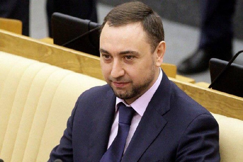 Депутат Шамсаил Саралиев нес в Госдуму законопроект, разрешающий регионам поднимать возраст продажи ал-коголя до 21 года
